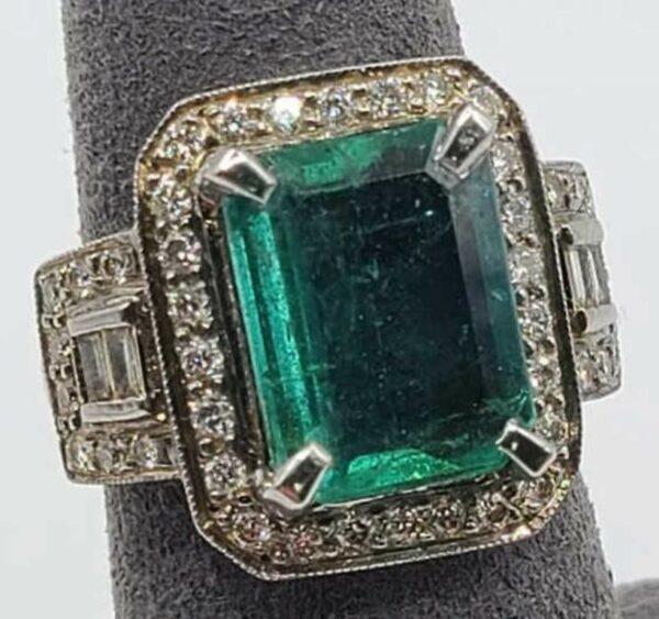 emerald fine jewelry ring selling